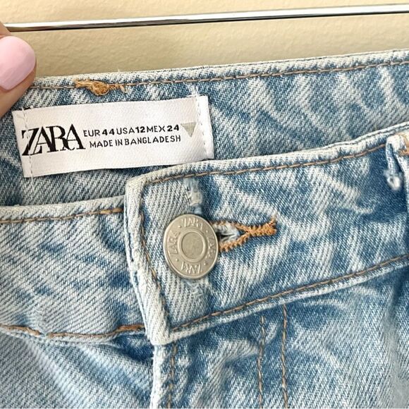 Zara TRF High-Waisted Mom Fit Denim Shorts - Picture 4 of 5